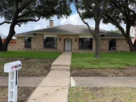 3104 Pinehurst Drive