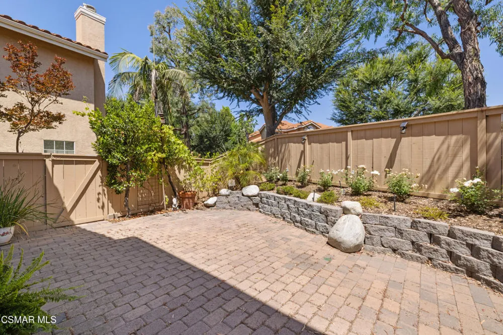 4839 La Vella Drive Oak Park, CA 91377