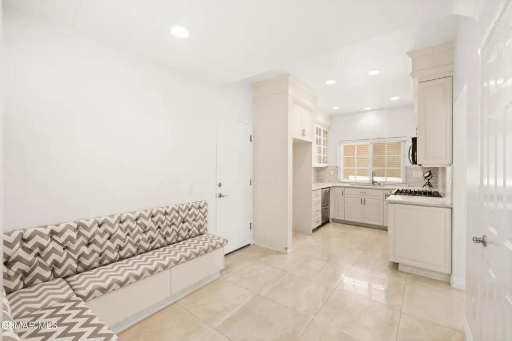 4839 La Vella Drive Oak Park, CA 91377