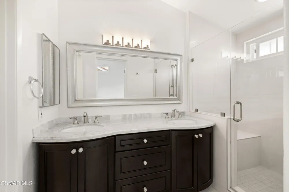 4839 La Vella Drive Oak Park, CA 91377