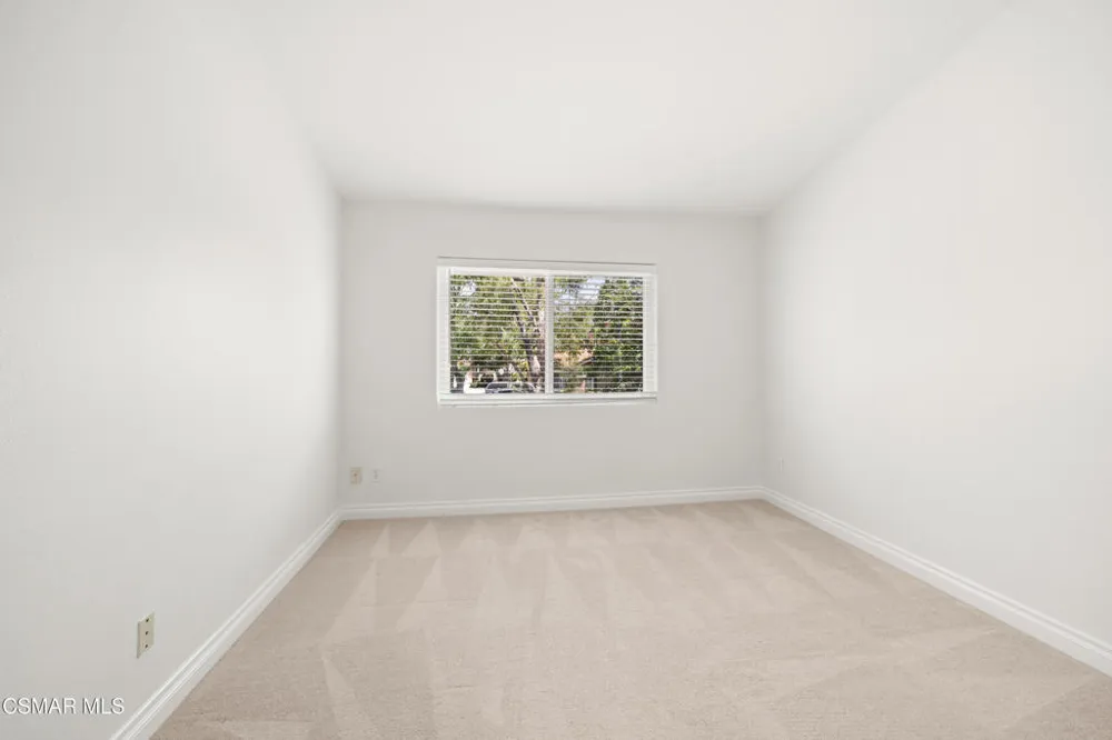 4839 La Vella Drive Oak Park, CA 91377