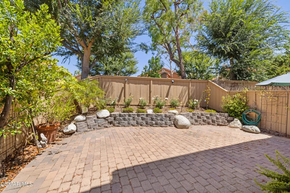 4839 La Vella Drive Oak Park, CA 91377