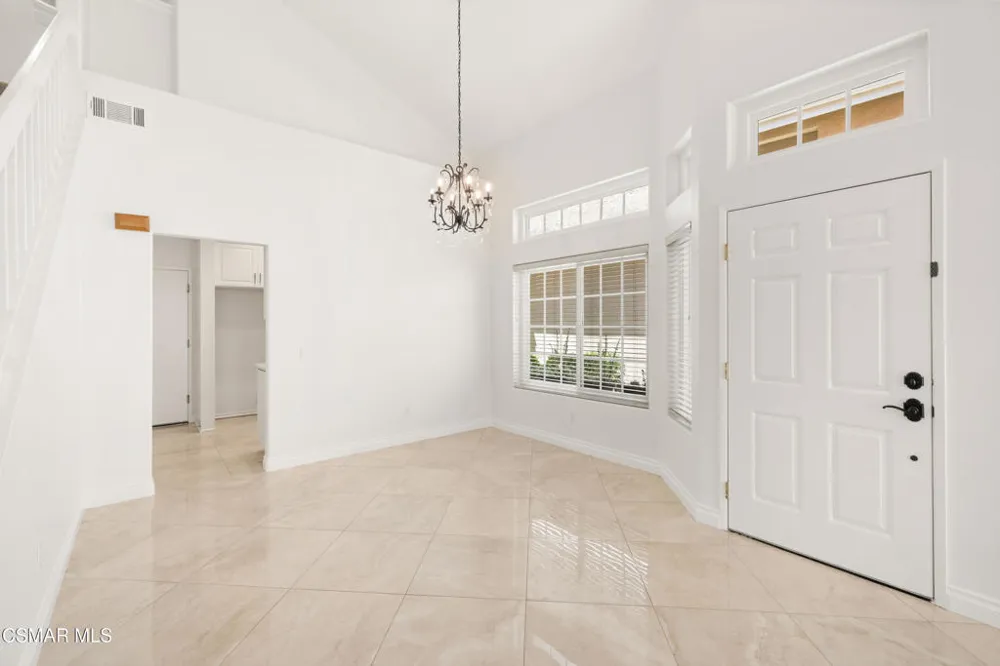 4839 La Vella Drive Oak Park, CA 91377