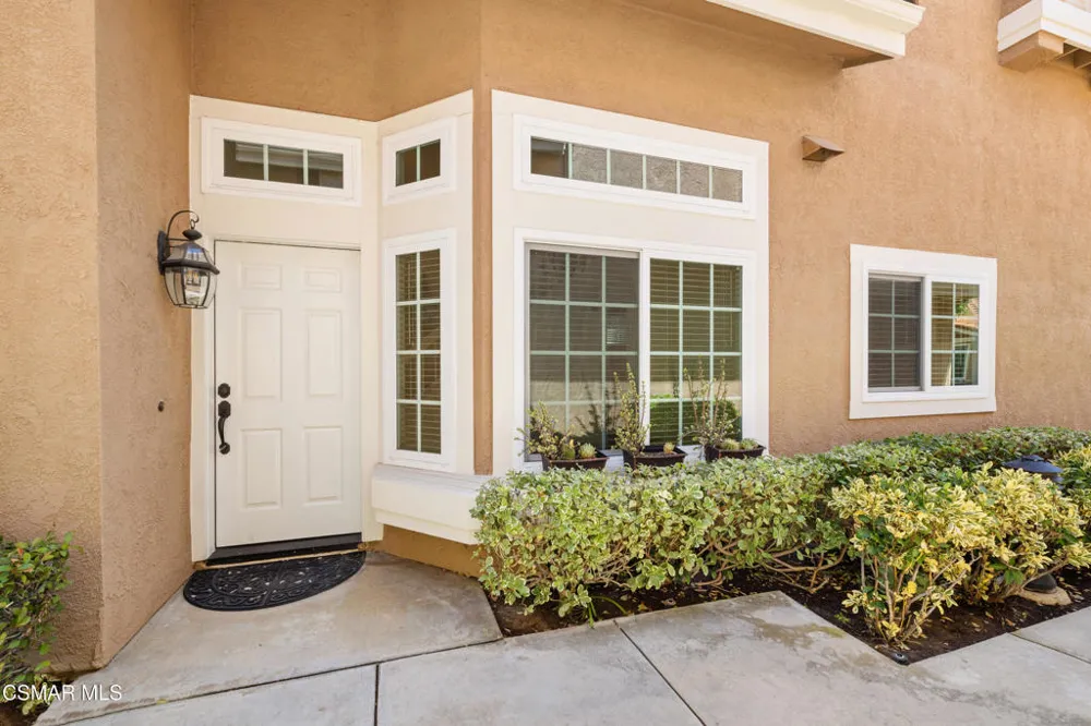 4839 La Vella Drive Oak Park, CA 91377
