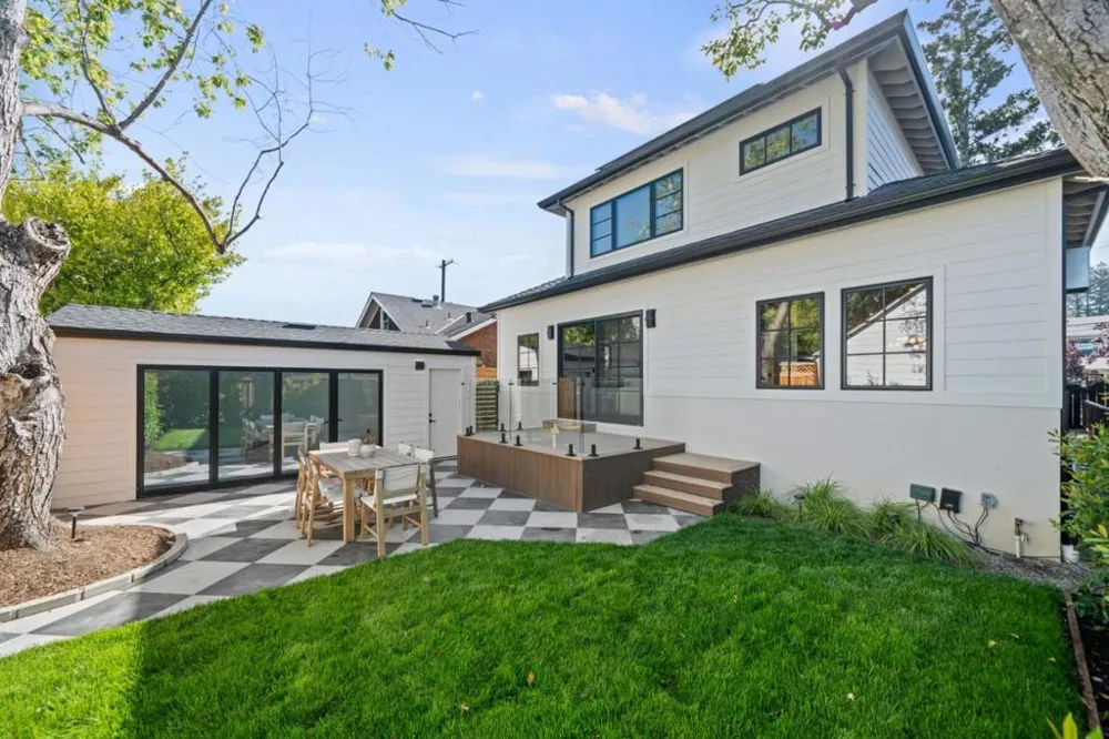 1548 Cypress Avenue Burlingame, CA 94010