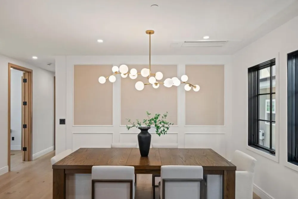 1548 Cypress Avenue Burlingame, CA 94010