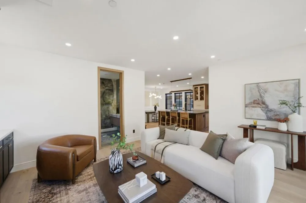 1548 Cypress Avenue Burlingame, CA 94010