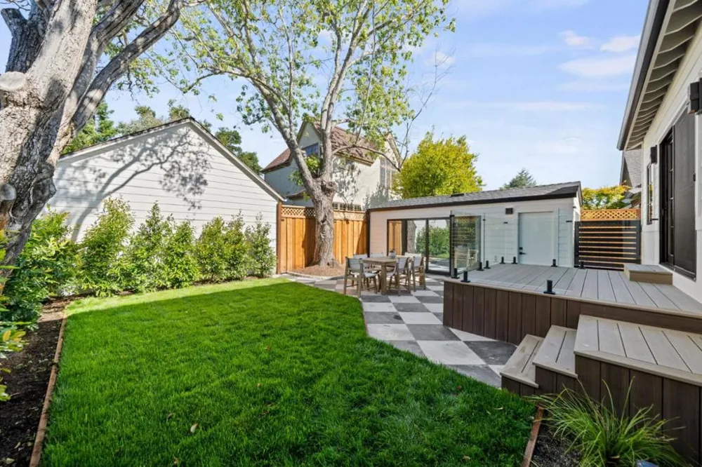 1548 Cypress Avenue Burlingame, CA 94010