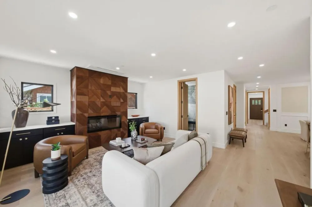 1548 Cypress Avenue Burlingame, CA 94010