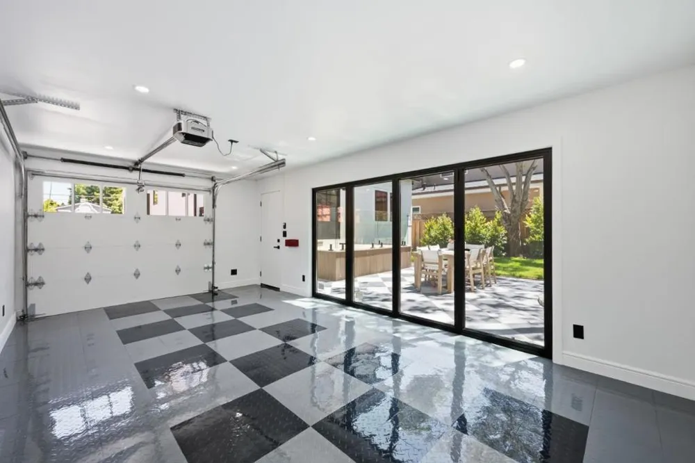 1548 Cypress Avenue Burlingame, CA 94010