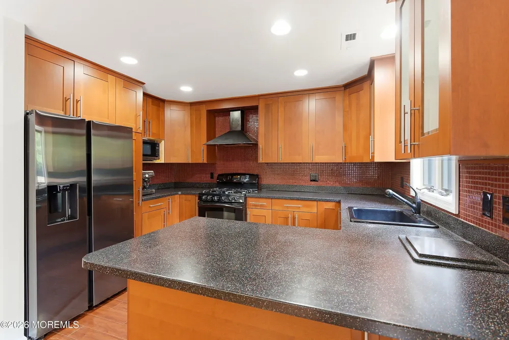 49 Woodmont Drive Lawrenceville, NJ 08648