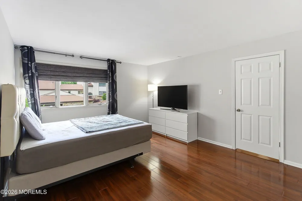 49 Woodmont Drive Lawrenceville, NJ 08648