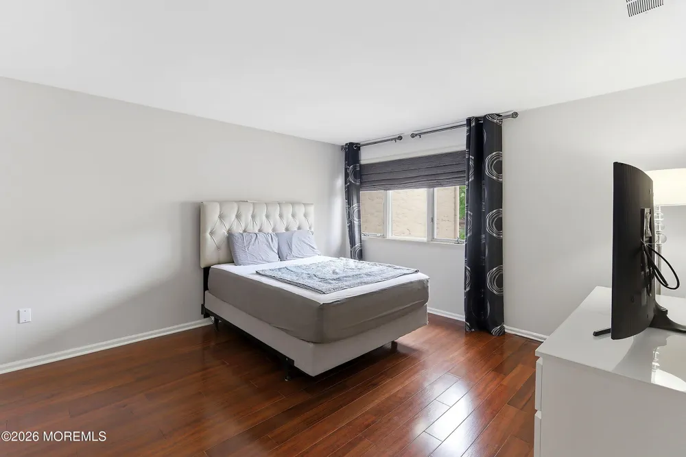 49 Woodmont Drive Lawrenceville, NJ 08648