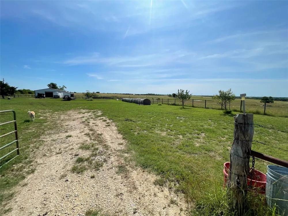 1044 HCR 3241 Hubbard, TX 76648