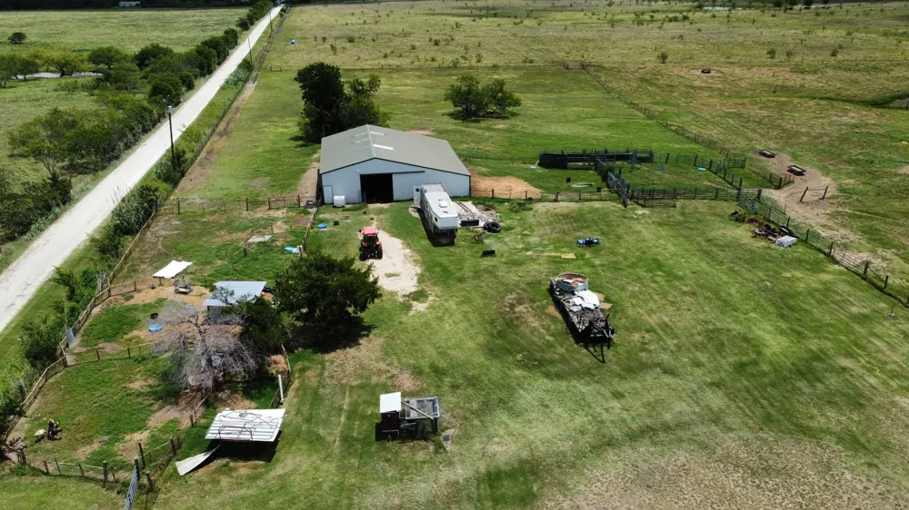 1044 HCR 3241 Hubbard, TX 76648