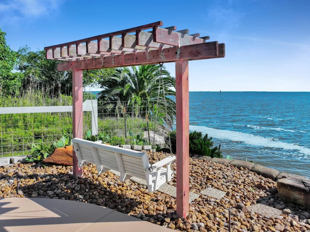 1300 Yacht Basin Gilchrist, TX 77617