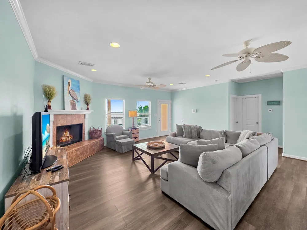 1300 Yacht Basin Gilchrist, TX 77617