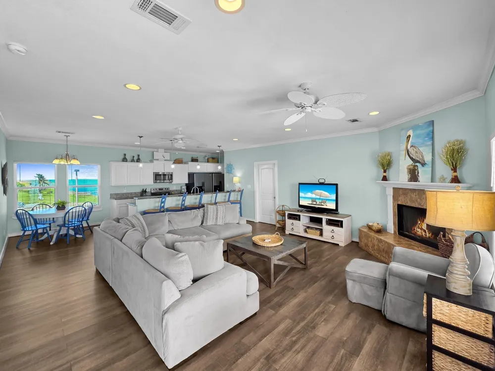 1300 Yacht Basin Gilchrist, TX 77617