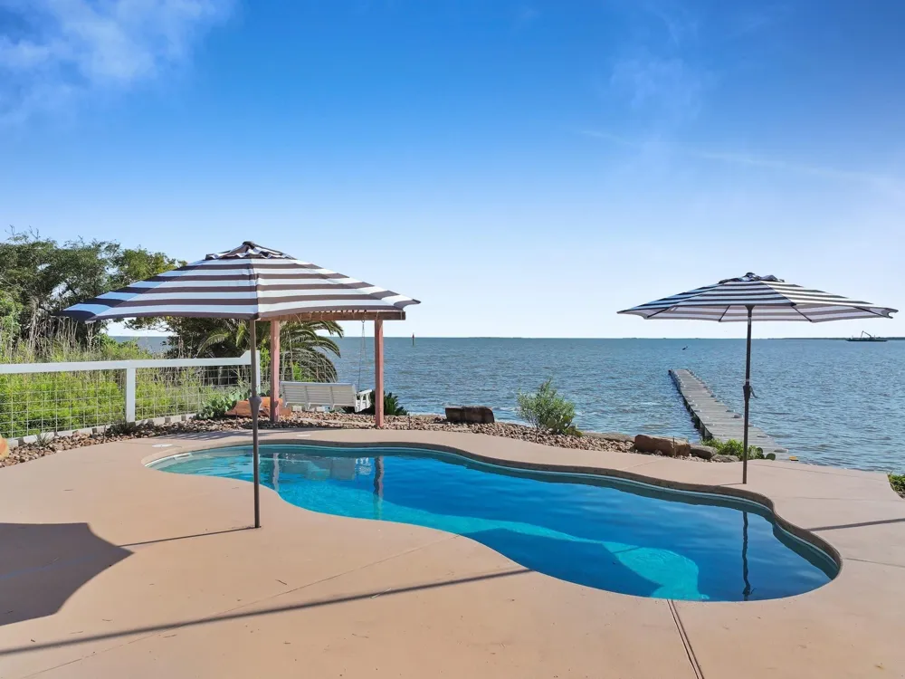 1300 Yacht Basin Gilchrist, TX 77617