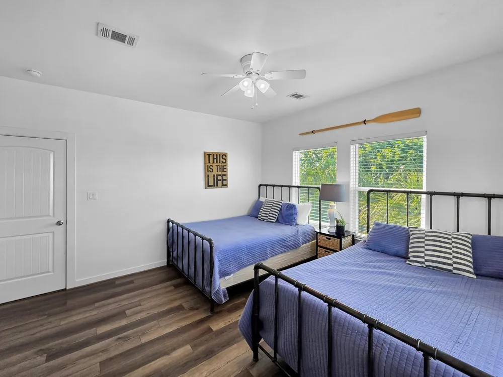 1300 Yacht Basin Gilchrist, TX 77617