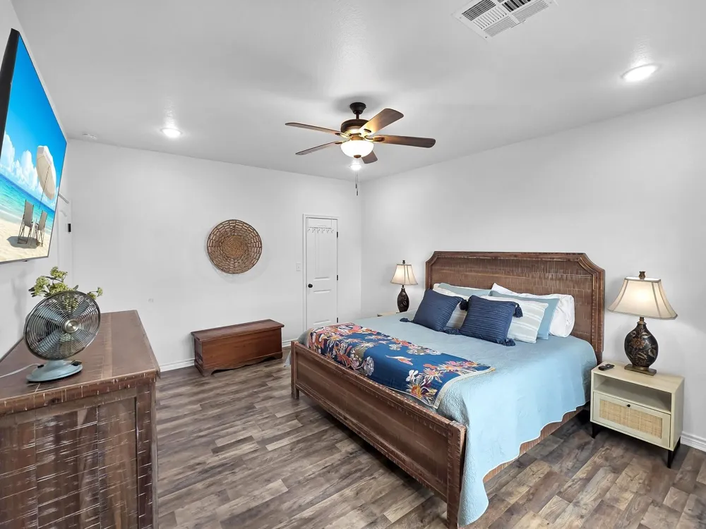 1300 Yacht Basin Gilchrist, TX 77617