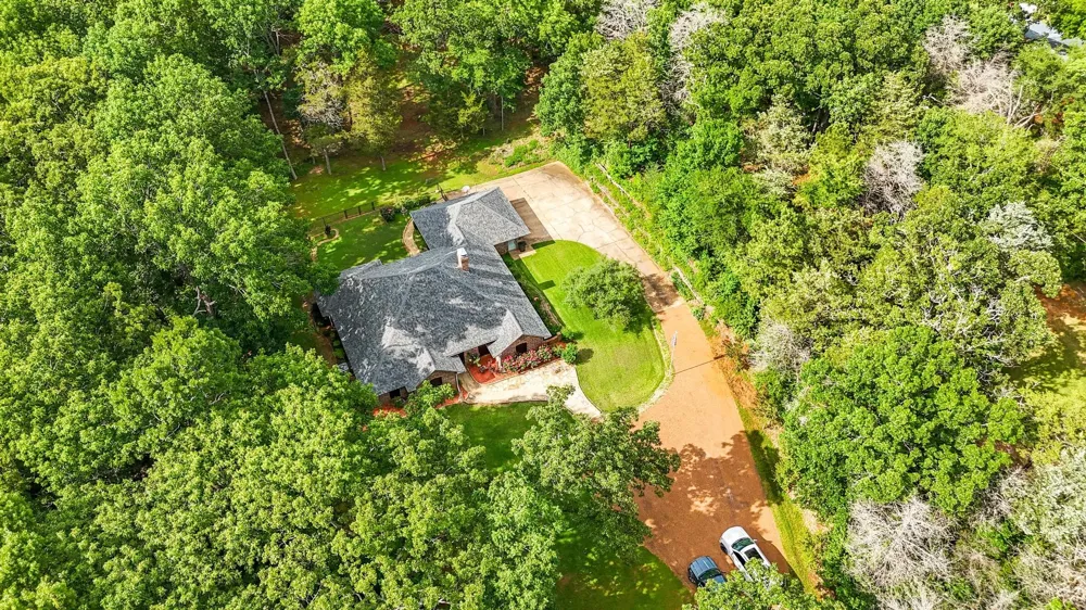 1749 E US Highway 84 Palestine, TX 75801