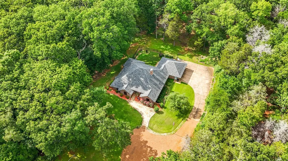 1749 E US Highway 84 Palestine, TX 75801