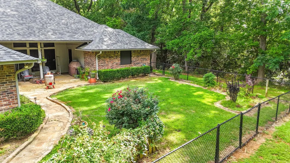 1749 E US Highway 84 Palestine, TX 75801