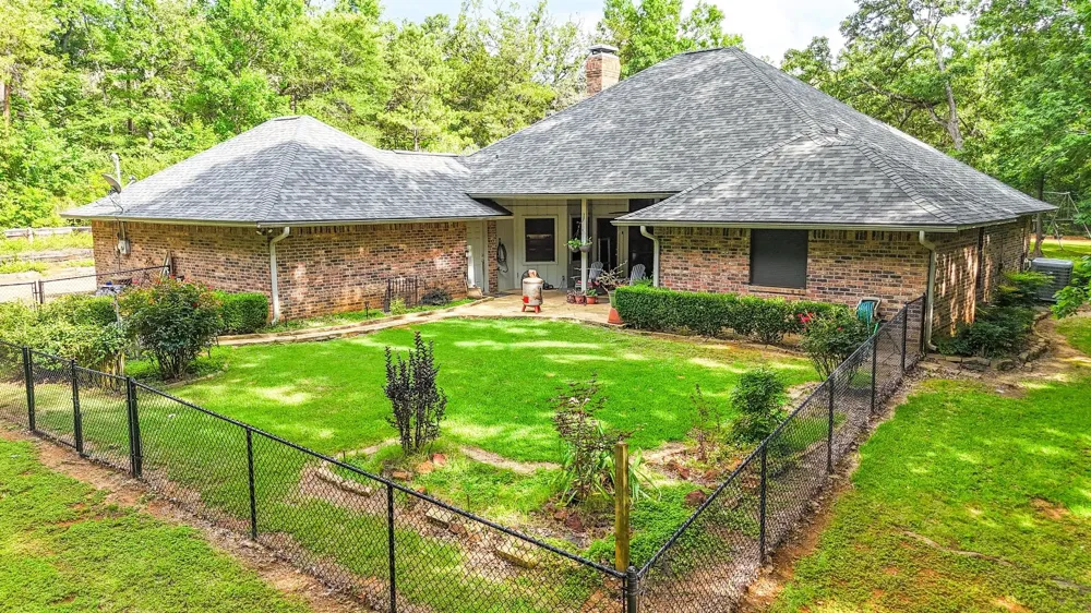 1749 E US Highway 84 Palestine, TX 75801
