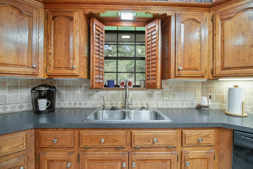 1749 E US Highway 84 Palestine, TX 75801