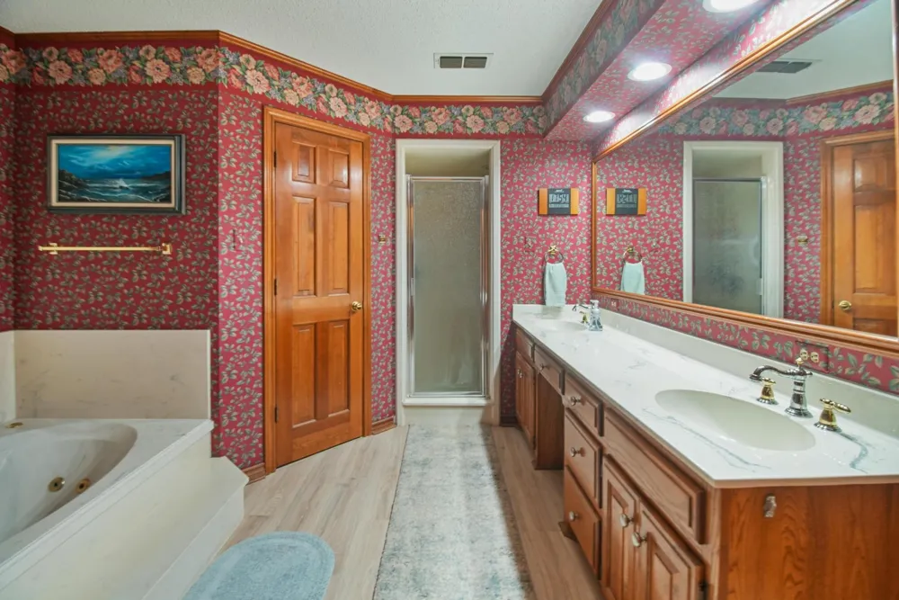 1749 E US Highway 84 Palestine, TX 75801