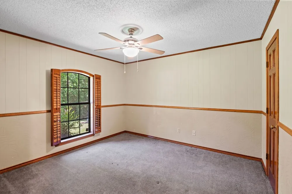 1749 E US Highway 84 Palestine, TX 75801