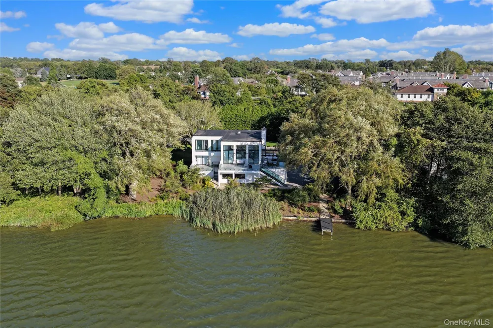 172 Mill Pond Lane Water Mill, NY 11976
