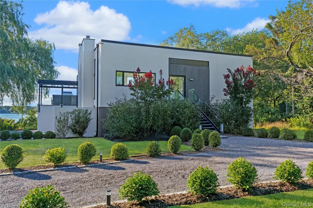 172 Mill Pond Lane Water Mill, NY 11976