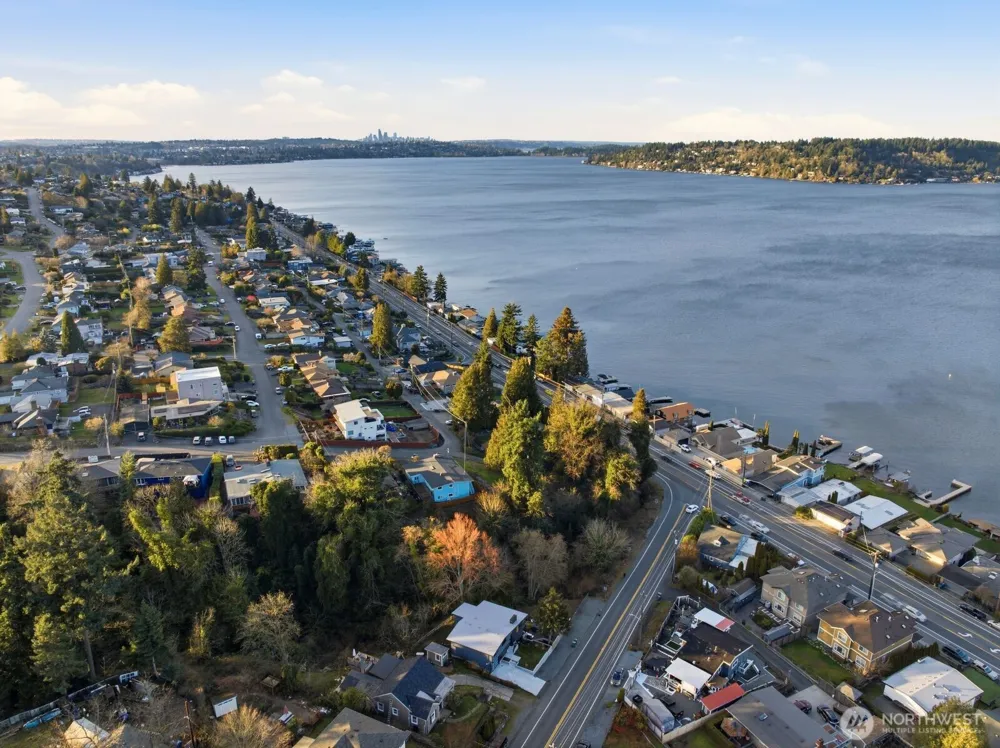11027 84th Avenue S Seattle, WA 98178