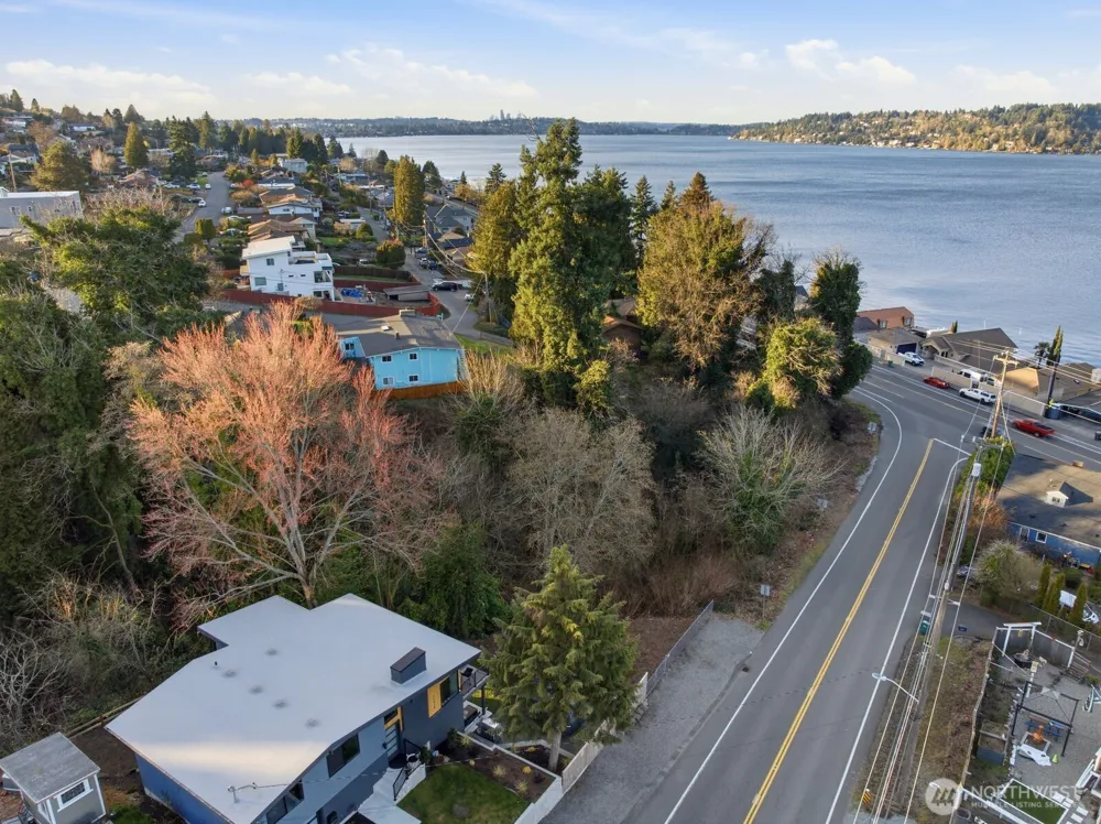 11027 84th Avenue S Seattle, WA 98178