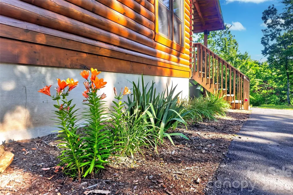 545 Mountain Crest Drive S Marion, NC 28752
