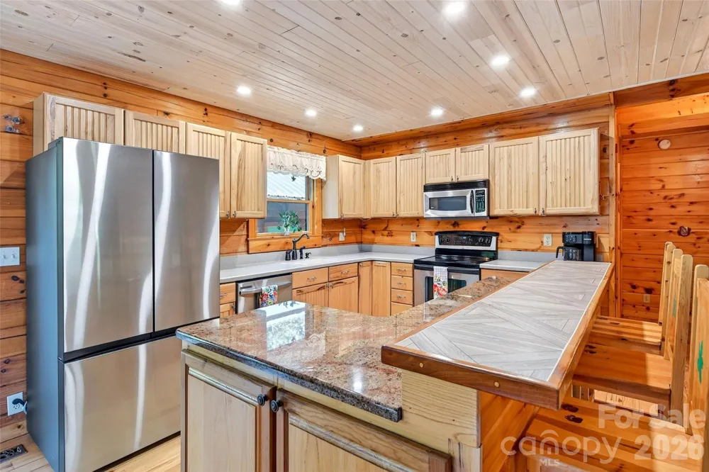 545 Mountain Crest Drive S Marion, NC 28752