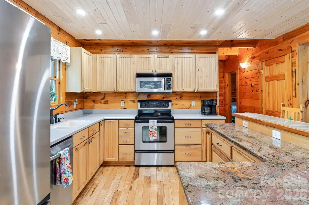 545 Mountain Crest Drive S Marion, NC 28752