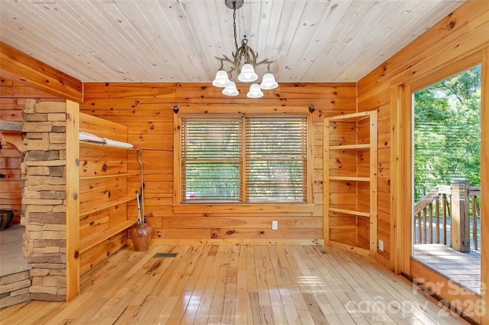 545 Mountain Crest Drive S Marion, NC 28752