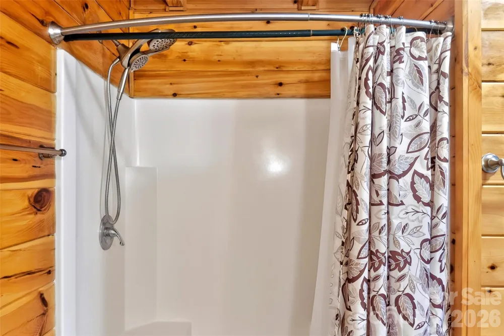 545 Mountain Crest Drive S Marion, NC 28752