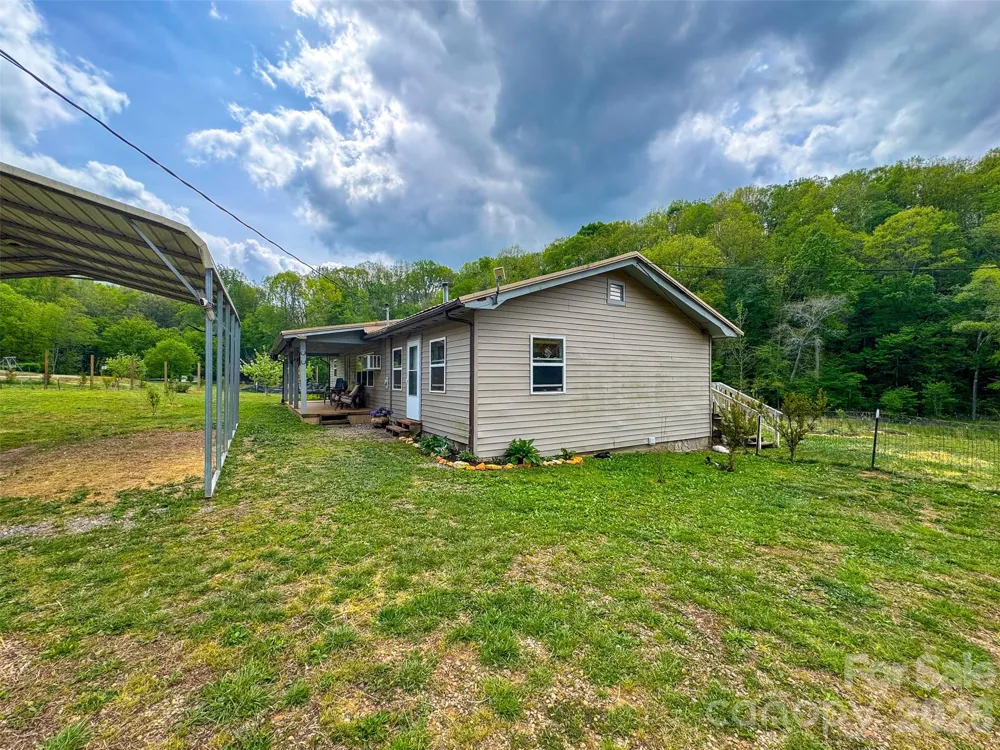 3325 Pack Mountain Road Murphy, NC 28906