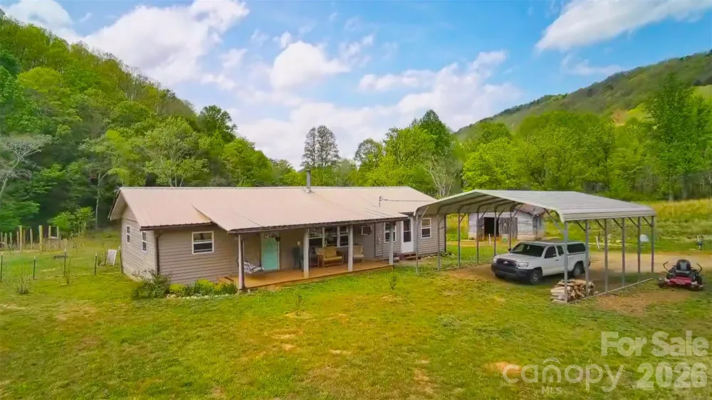 3325 Pack Mountain Road Murphy, NC 28906