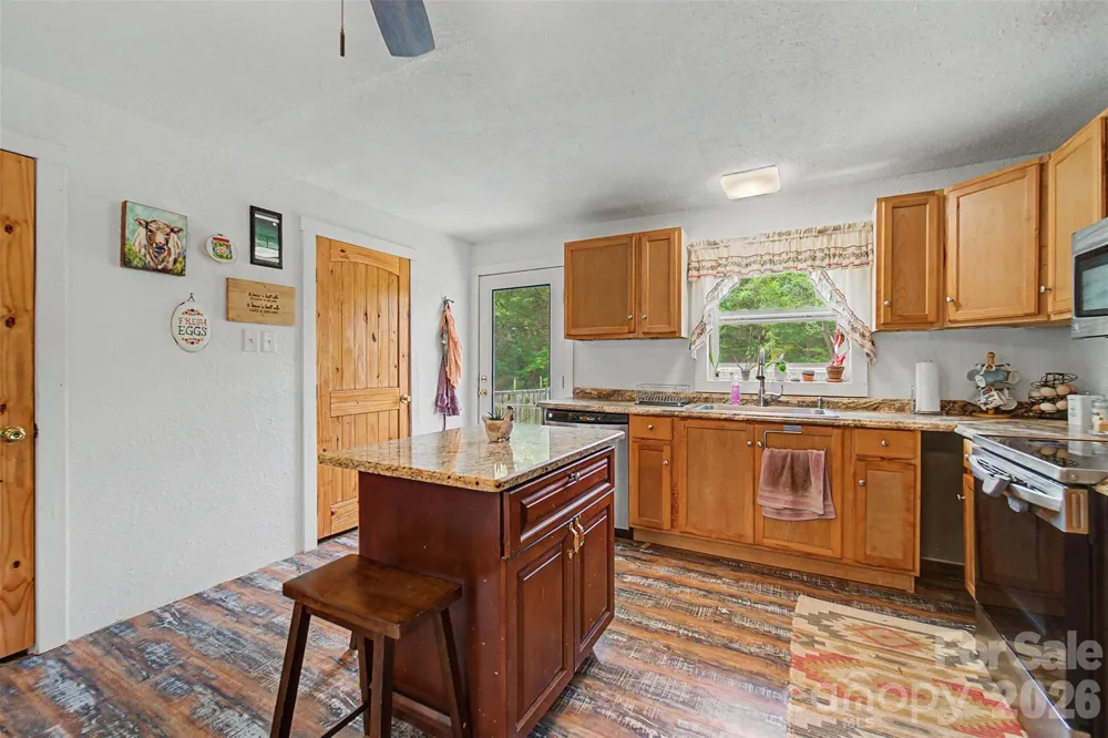 3325 Pack Mountain Road Murphy, NC 28906