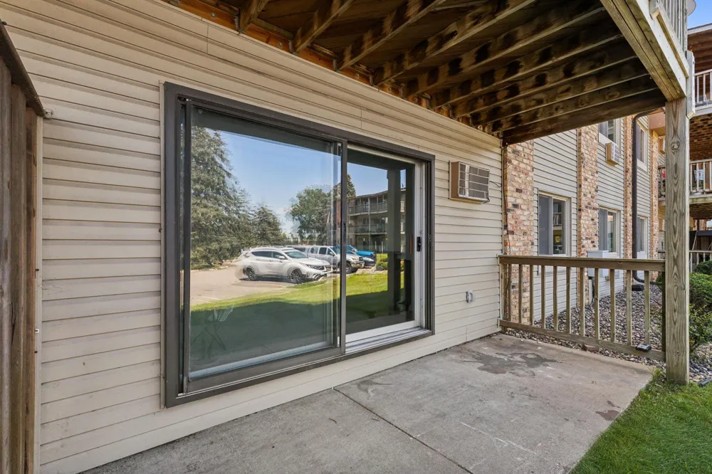2011 E 122nd Street #D5 Burnsville, MN 55337