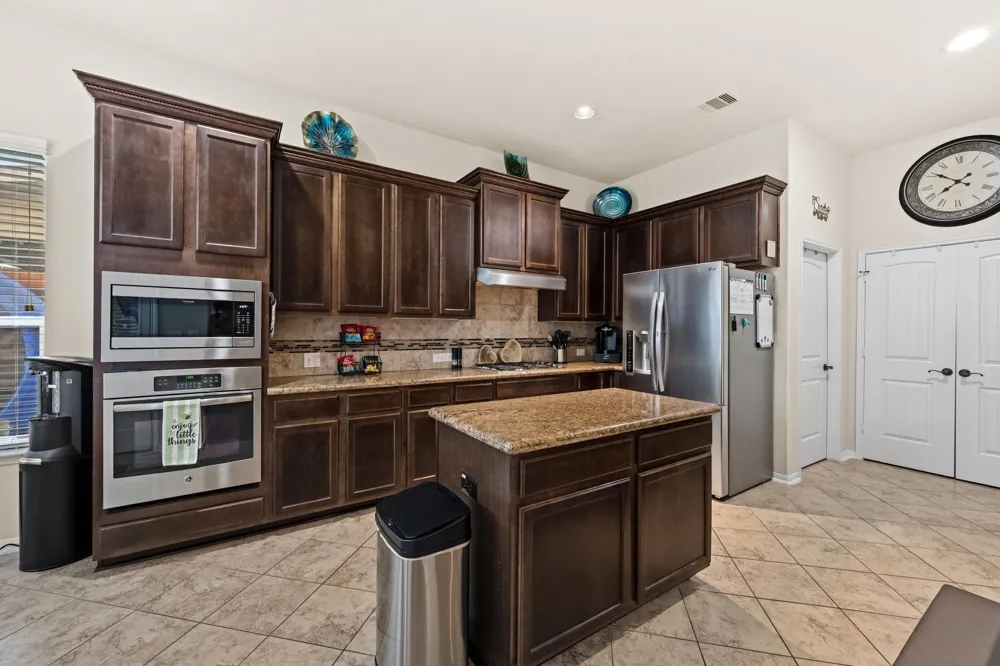 4313 Ashley Lane Deer Park, TX 77536