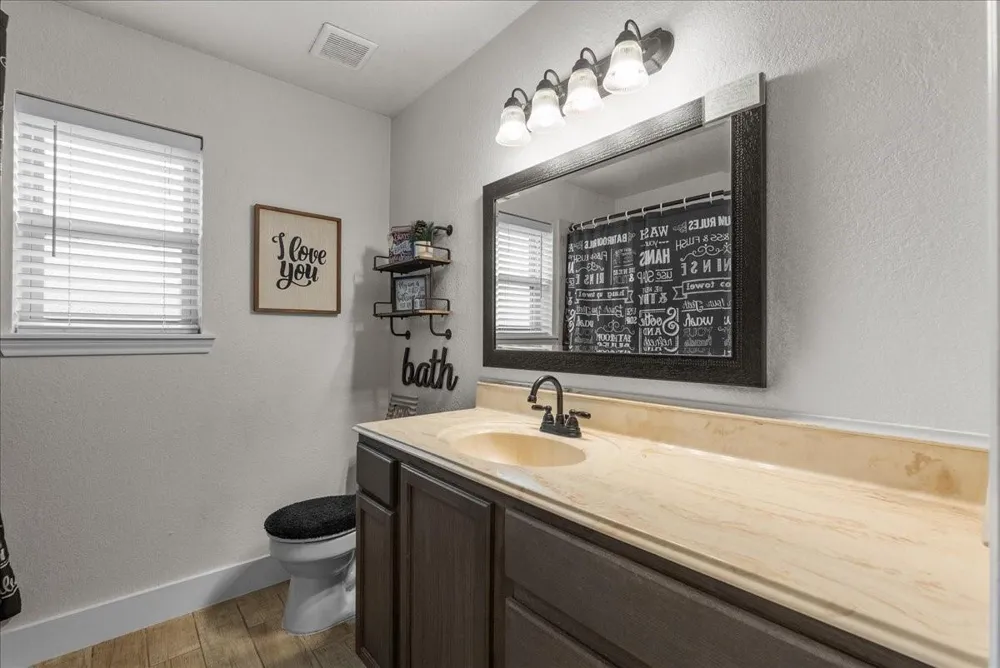 14018 Cimarron Road Santa Fe, TX 77517