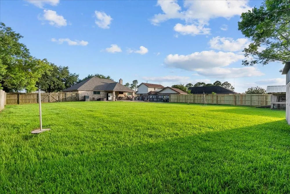 14018 Cimarron Road Santa Fe, TX 77517