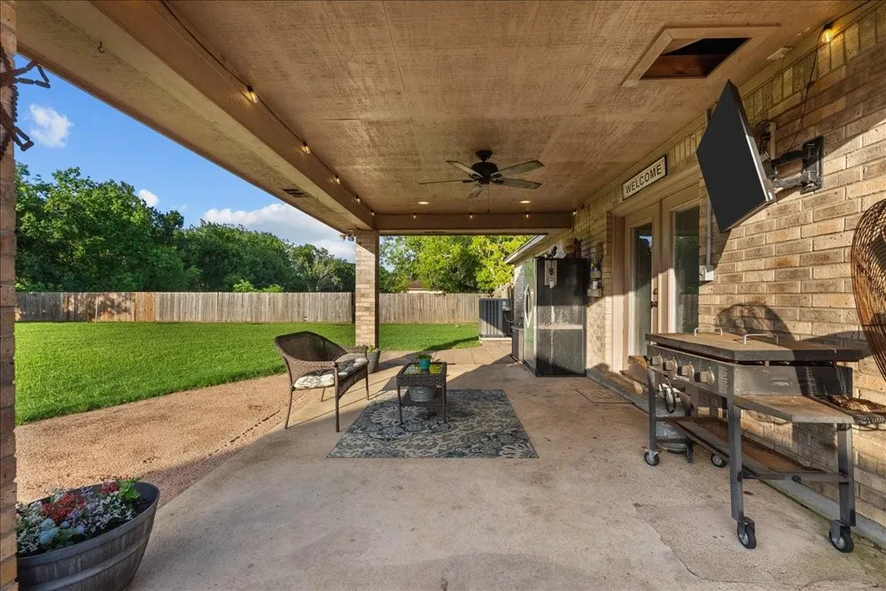 14018 Cimarron Road Santa Fe, TX 77517