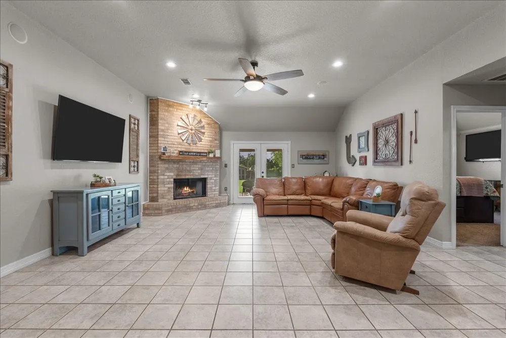 14018 Cimarron Road Santa Fe, TX 77517
